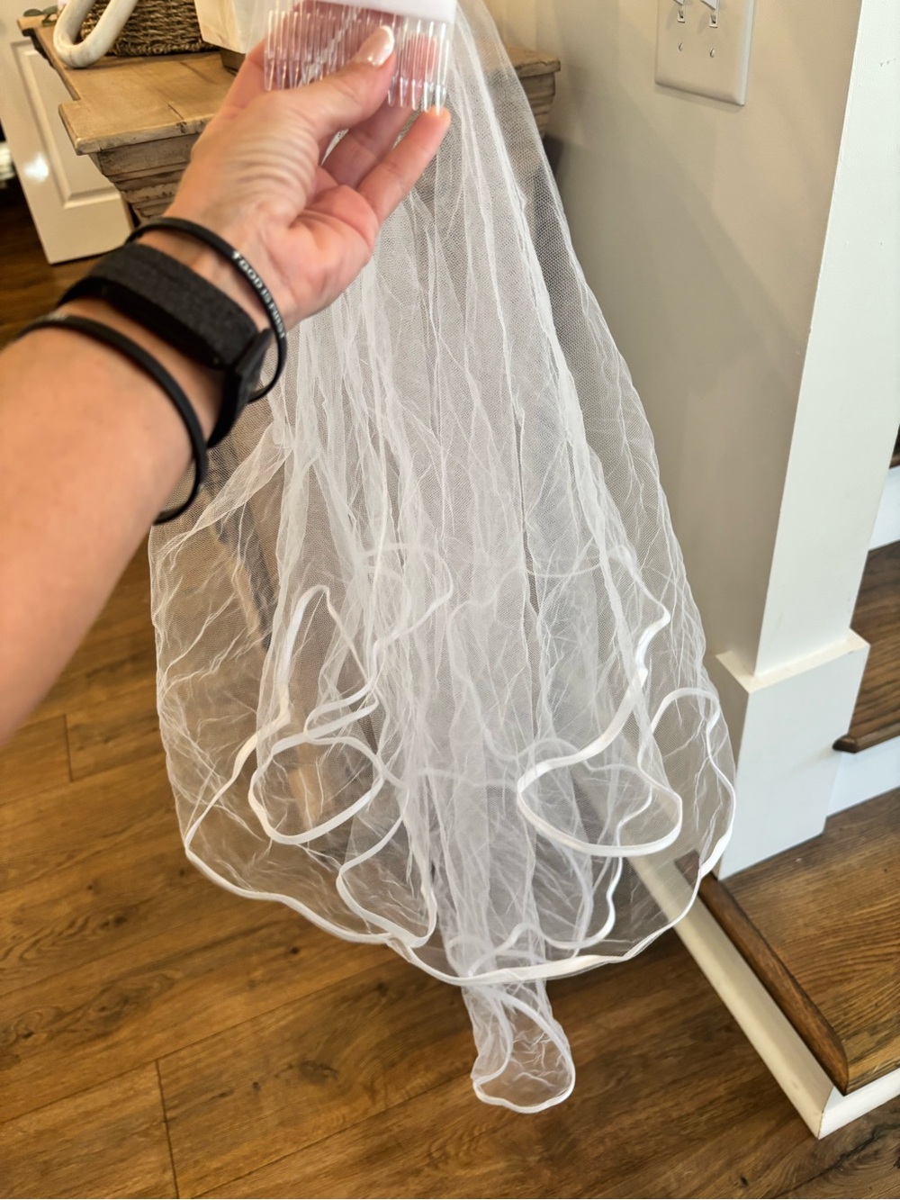 Wedding Veil with Silky Edge Detail and attached Comb - Excellent Condition